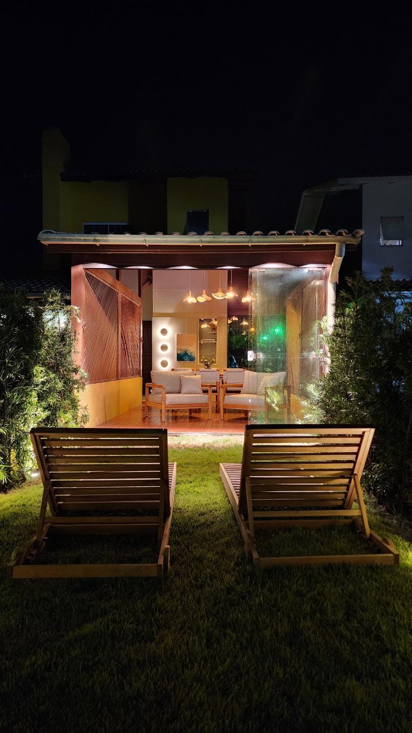 Yellow House - color of the sun on the Mozambican beach House in Florianopolis