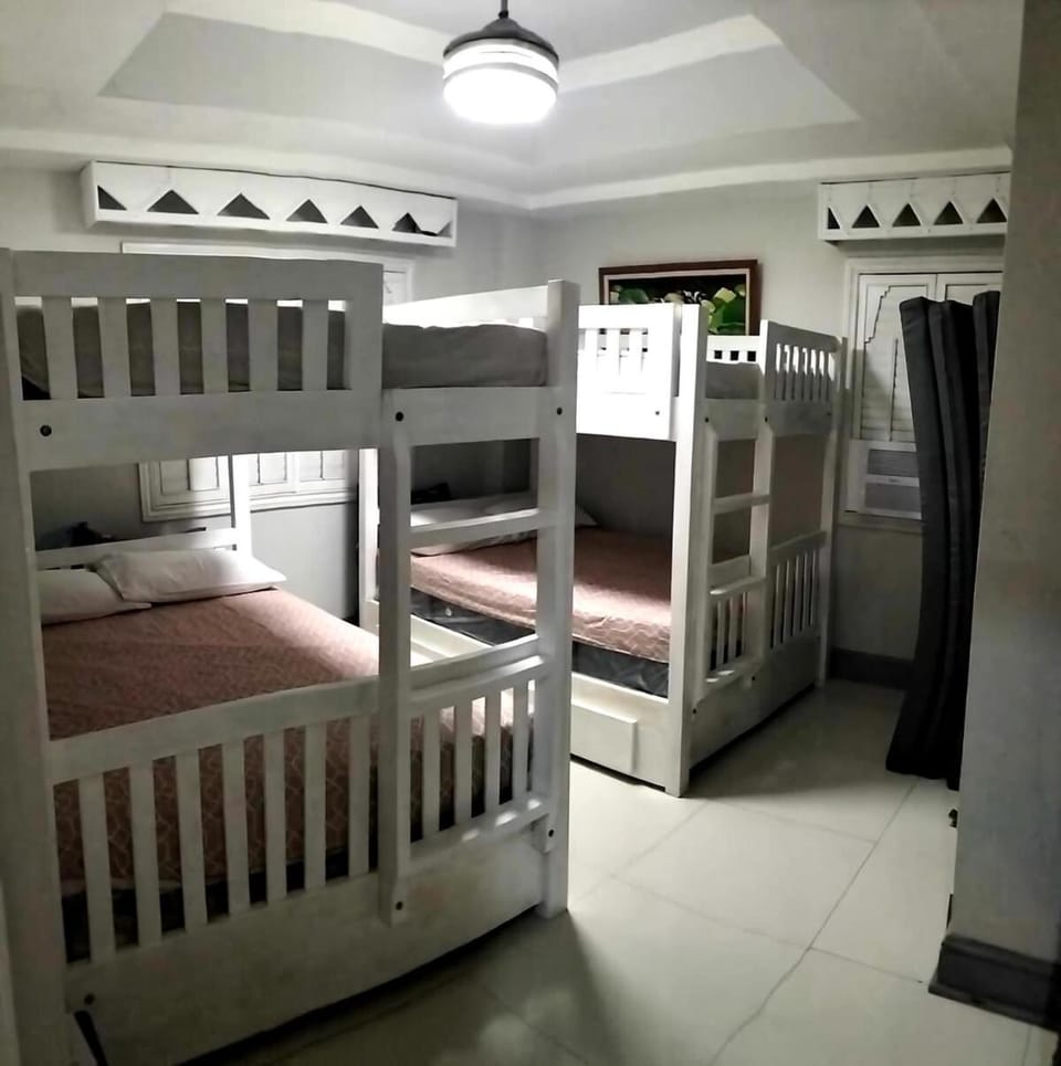 Nasugbu Resort, Beachfront Condo in Canyon Cove A1-301 Apartment in Nasugbu
