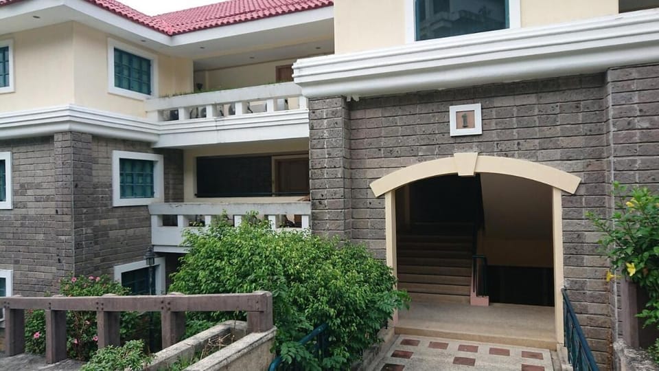 Nasugbu Resort, Beachfront Condo in Canyon Cove A1-301 Apartment in Nasugbu