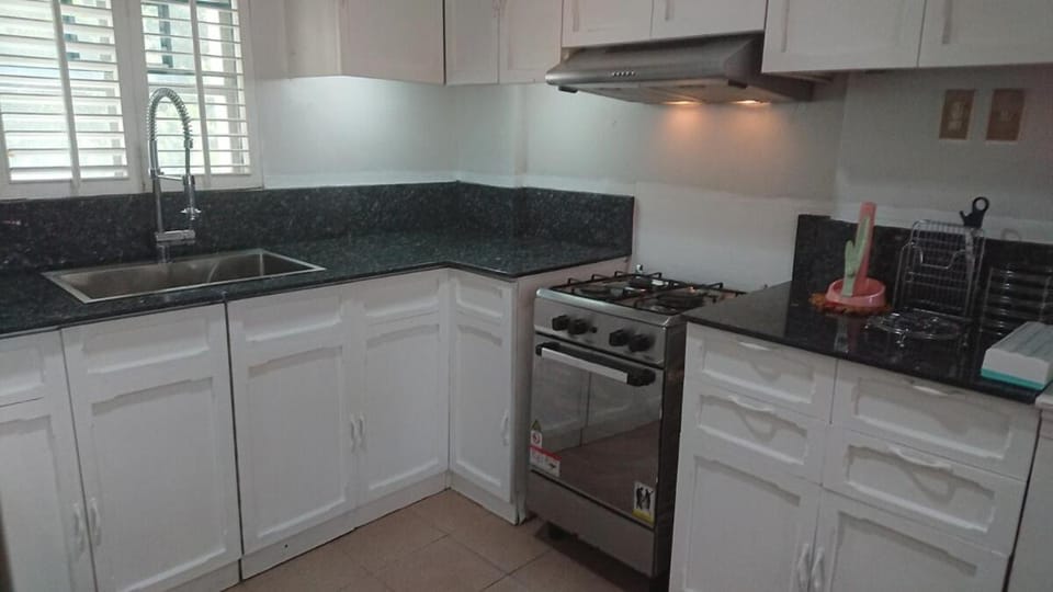 Nasugbu Resort, Beachfront Condo in Canyon Cove A1-301 Apartment in Nasugbu