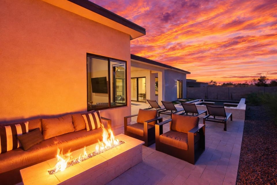 Sundown - 2 Homes w/ Private Pools - In Scottsdale House in Scottsdale