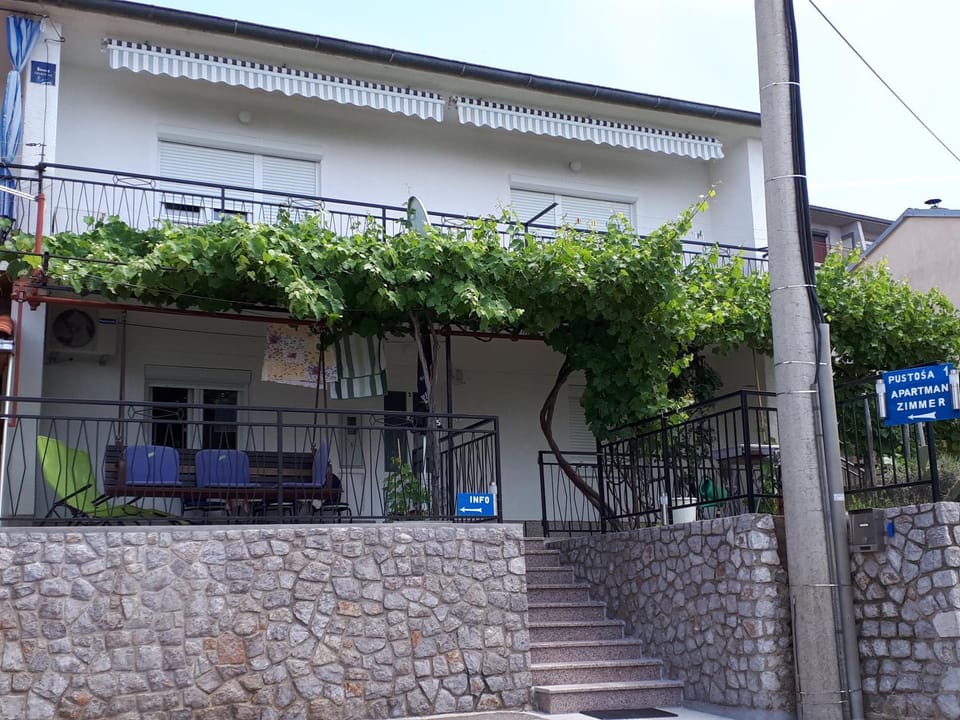 Apartment Ana Skale Apartment in Lika-Senj County