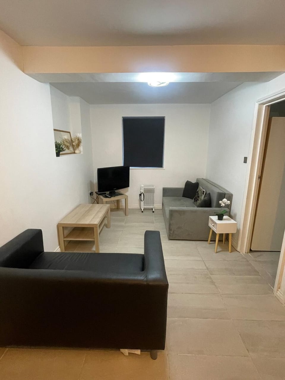 One Bedroom Flat Near Westfield London Apartment in London