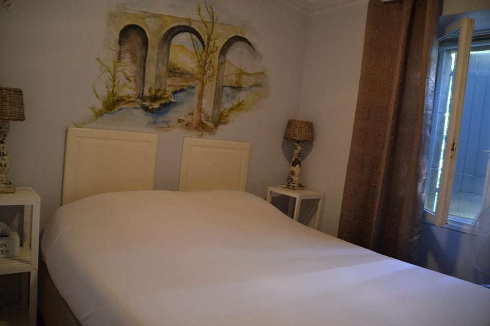 Maison Sous Le Pont Bed and Breakfast in Provence-Alpes-Côte d'Azur