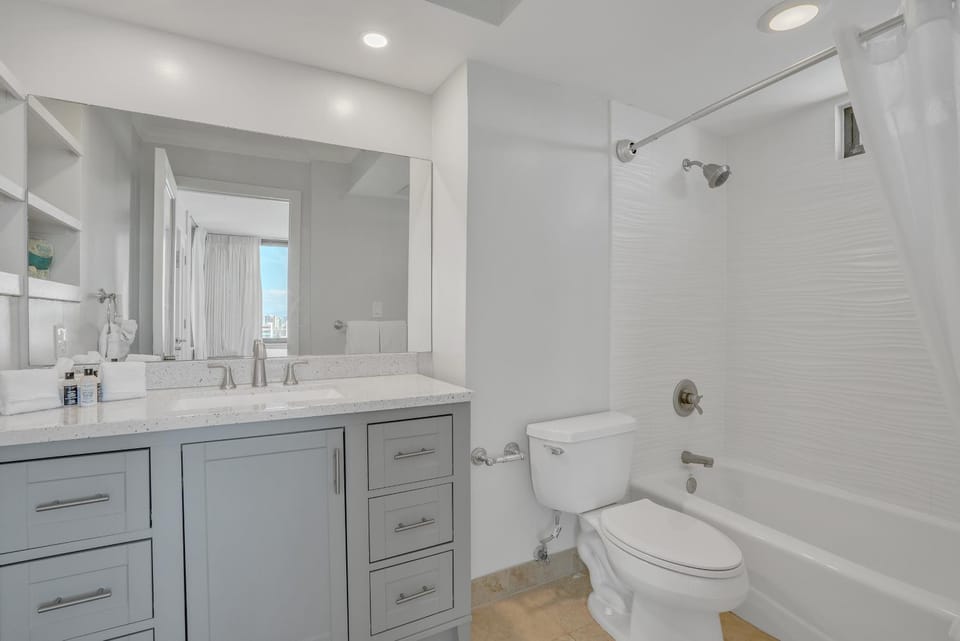 Stunning Ocean View Retreat With Free Parking (13514) Apartment in Honolulu