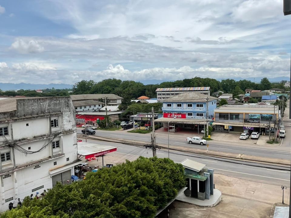 Restaurant/places to eat, Facade/entrance, Bird's eye view, City view, Street view