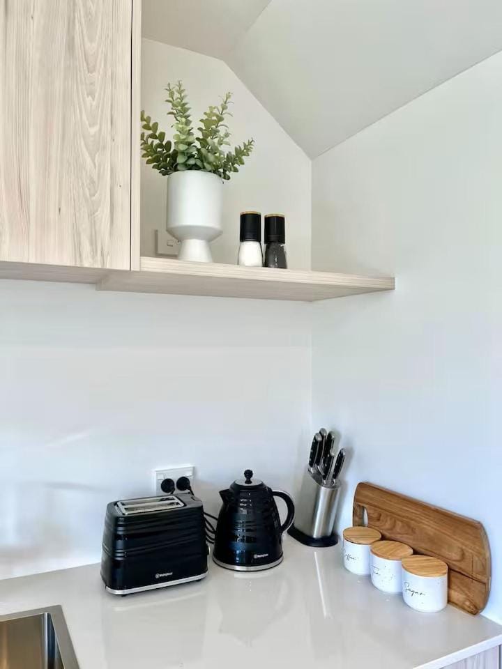Coffee/tea facilities, Kitchen or kitchenette, toaster