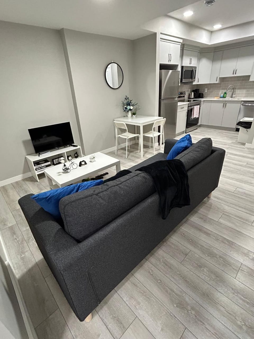 Carssies Place Apartment in Calgary