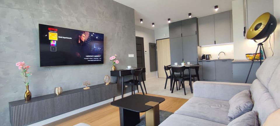 TV and multimedia, Kitchen or kitchenette, Living room, Seating area, Dining area, Evening entertainment