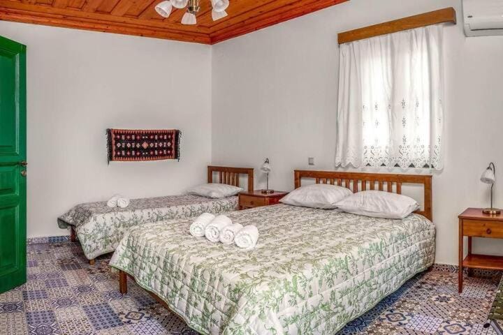 Matina's House House in Decentralized Administration of the Aegean