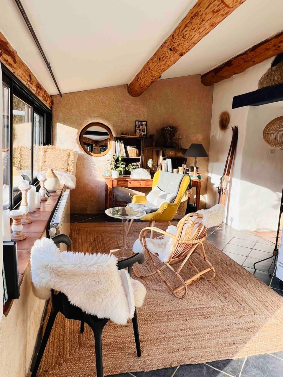 Living room, Seating area