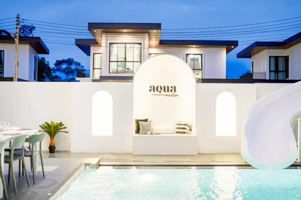 Emquatier Pool Villa Pattaya Villa in Pattaya City