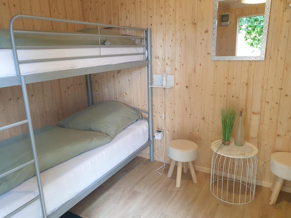 Photo of the whole room, Bedroom, bunk bed