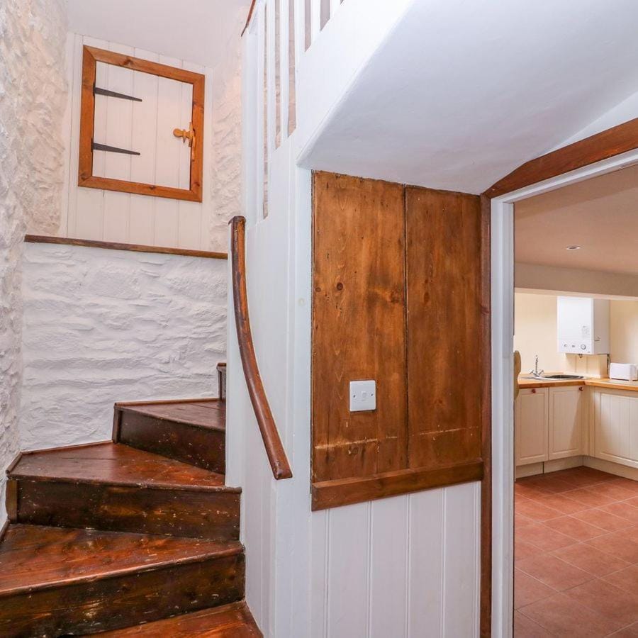 Characterful and quirky cottage in beautiful Pembs House in Fishguard
