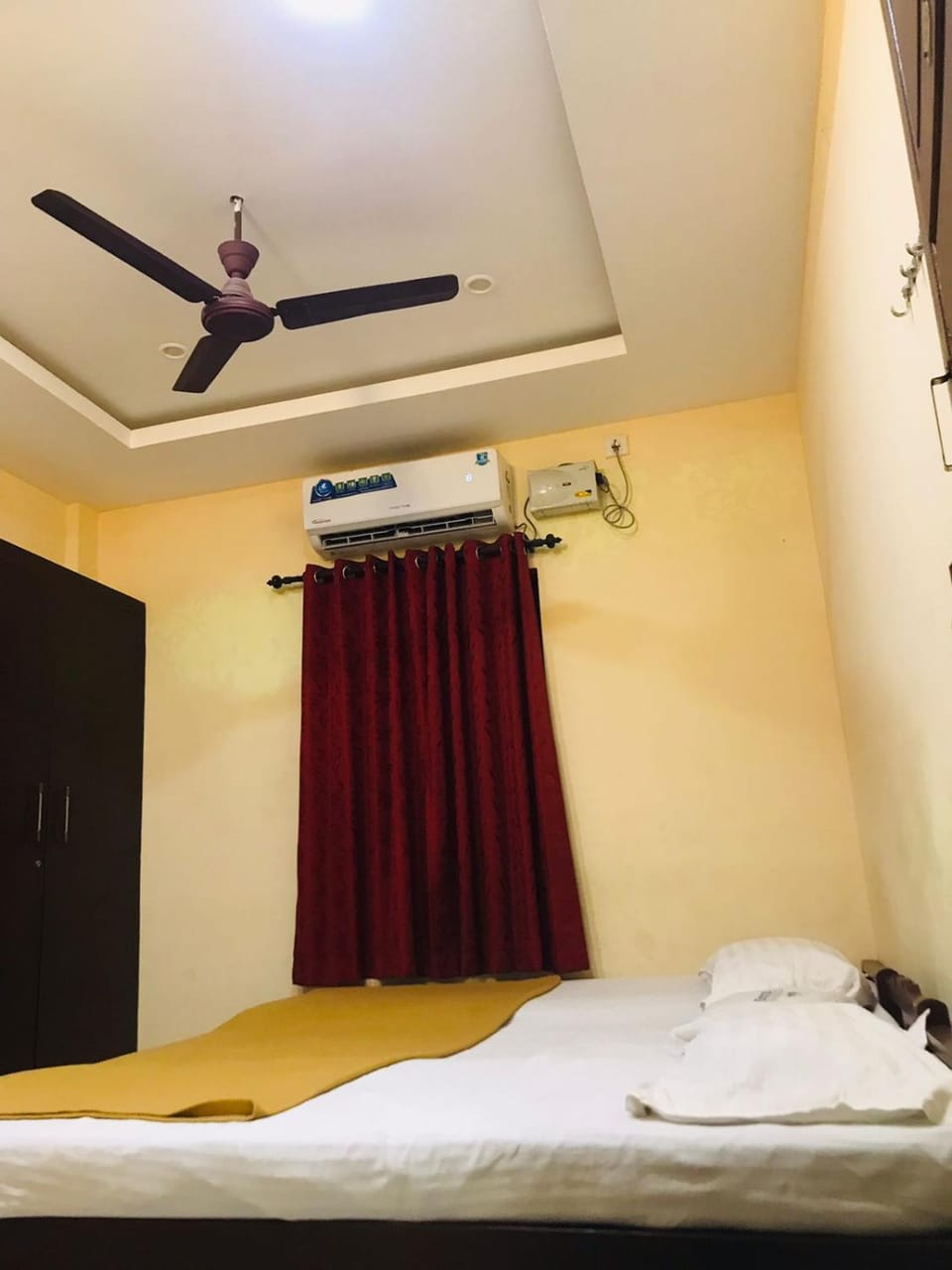 Crown Palace Tourist Home Hotel in Kochi