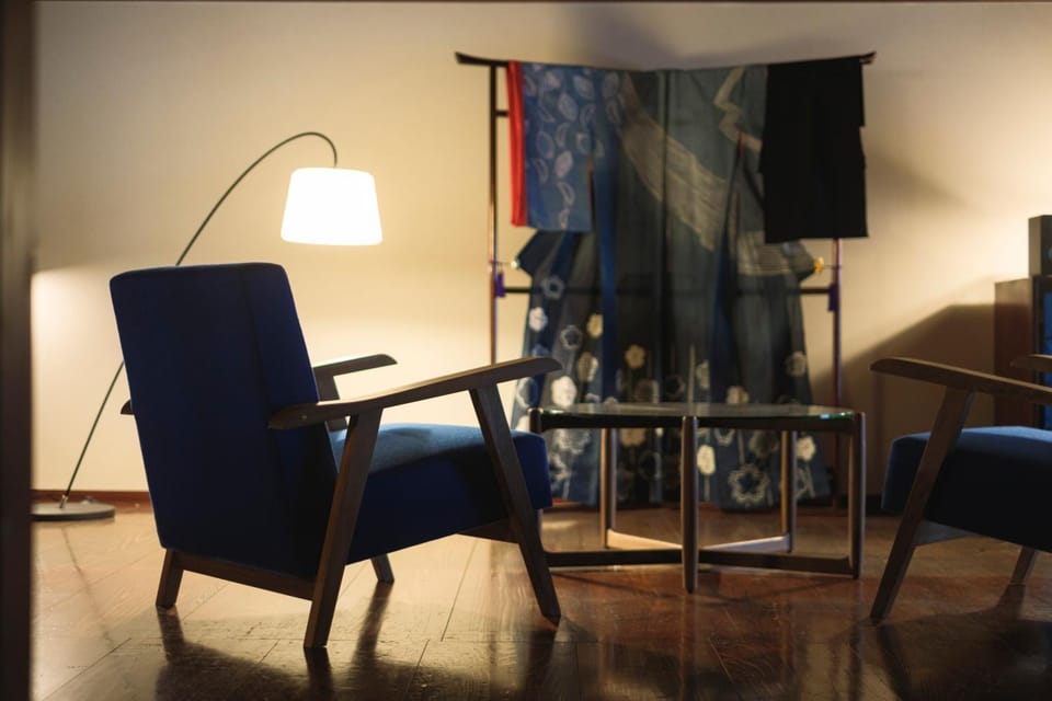 Photo of the whole room, Seating area, Bedroom