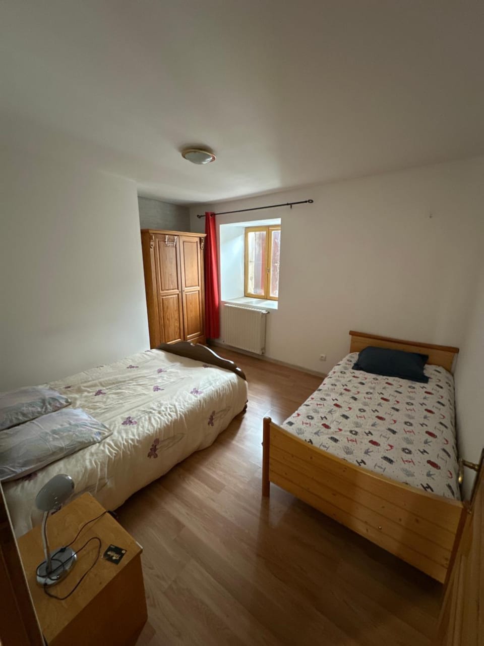 Photo of the whole room