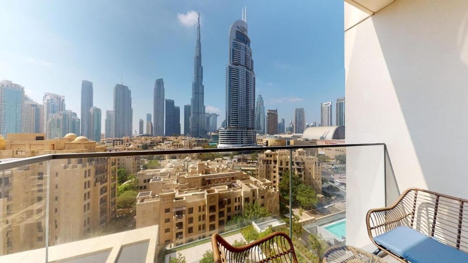 Day, Balcony/Terrace, Seating area, City view