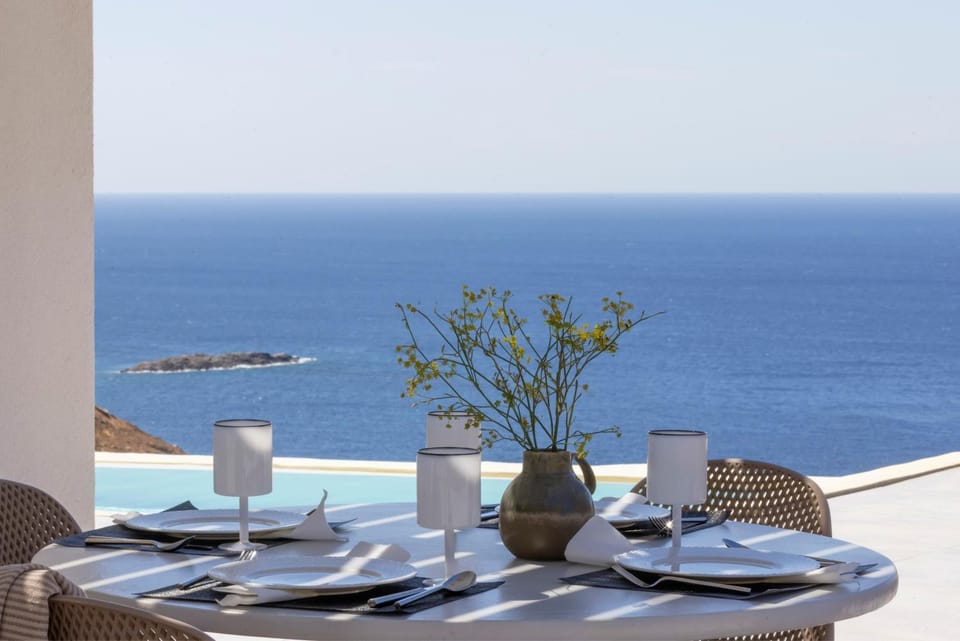 Patio, Day, Natural landscape, View (from property/room), Balcony/Terrace, Dining area, Pool view, Sea view, Swimming pool