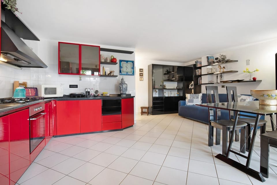 Kitchen or kitchenette, Living room