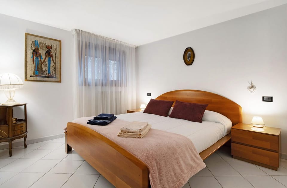 Living room, Bedroom