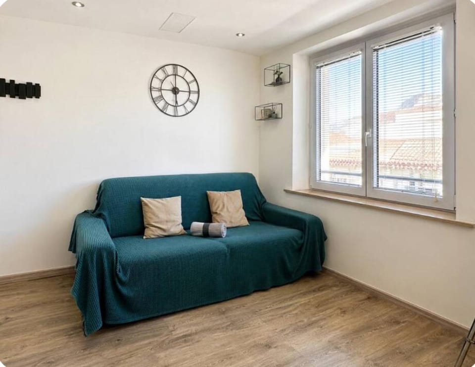 Prime Location AC Studio Place Masséna Walk Everywhere Apartment in Nice