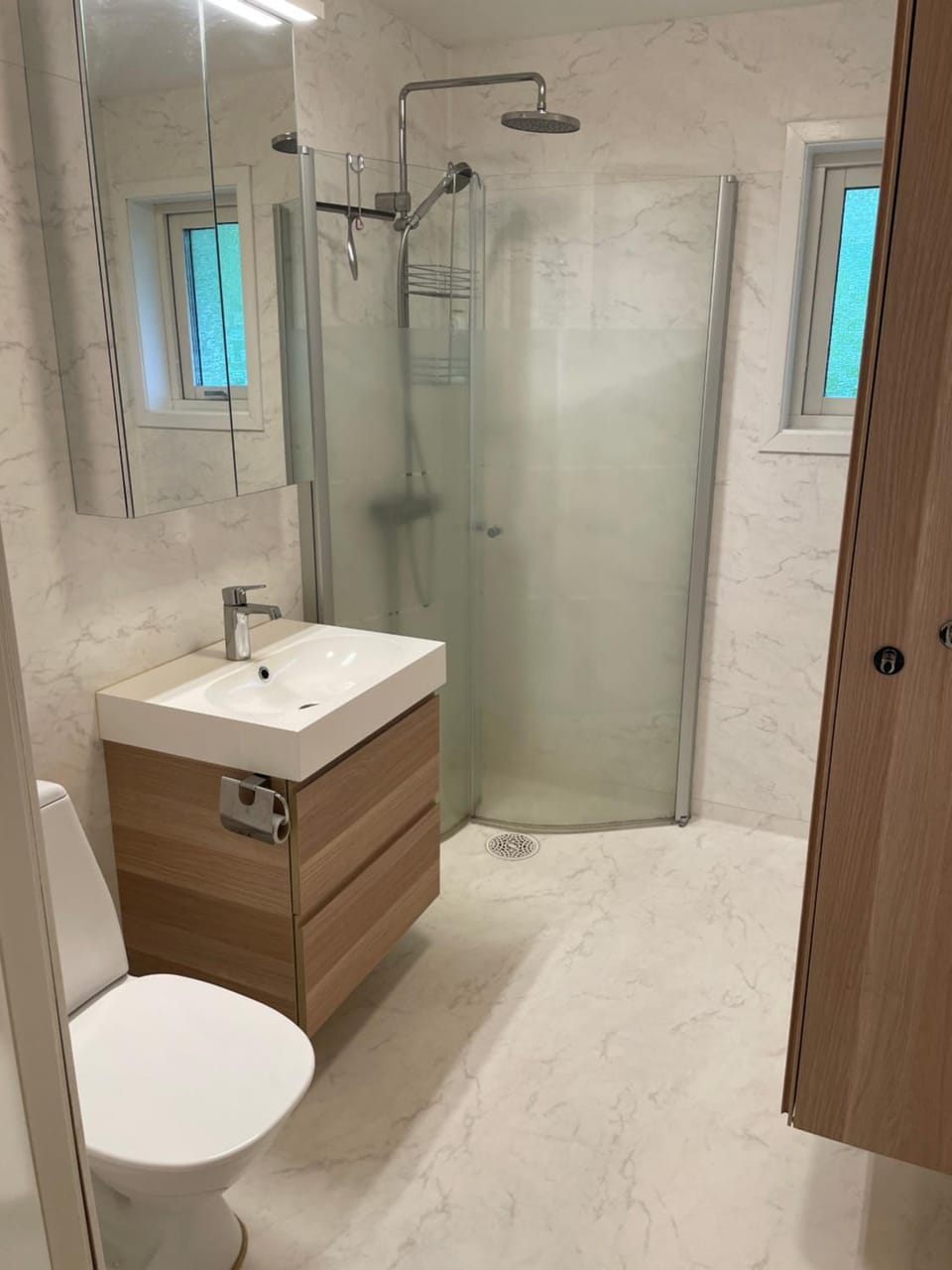 Shower, Bathroom