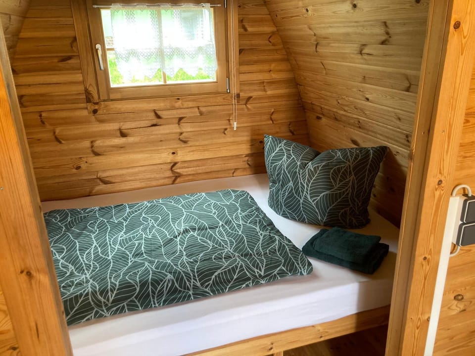 Nr 4 Camping POD mit Seeblick und Terrasse Apartment in Saxony