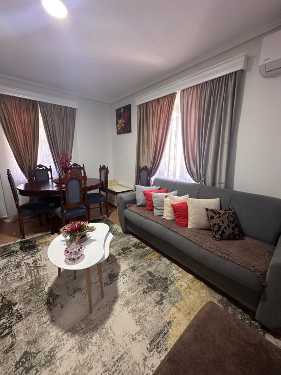 Living room, Seating area, air conditioner