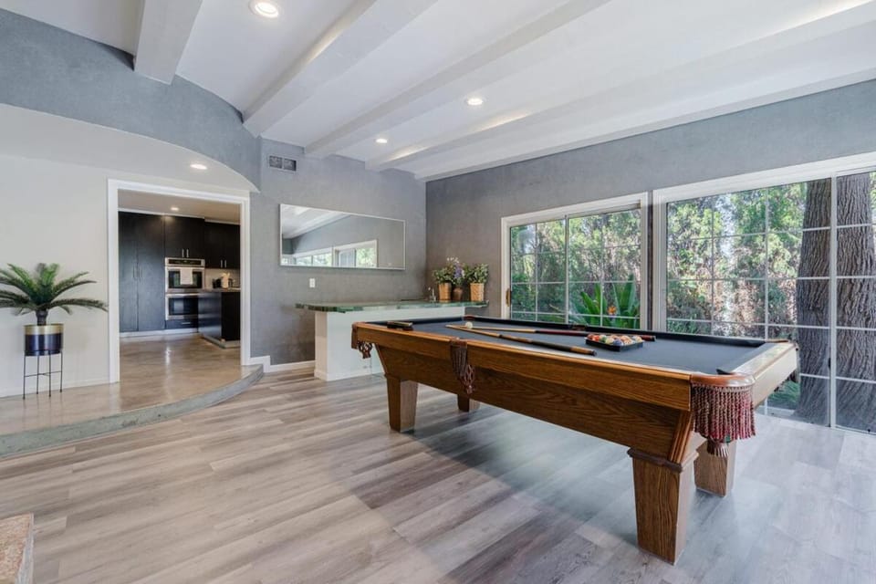 Mulholland Drive with Spa & Game Room House in Studio City