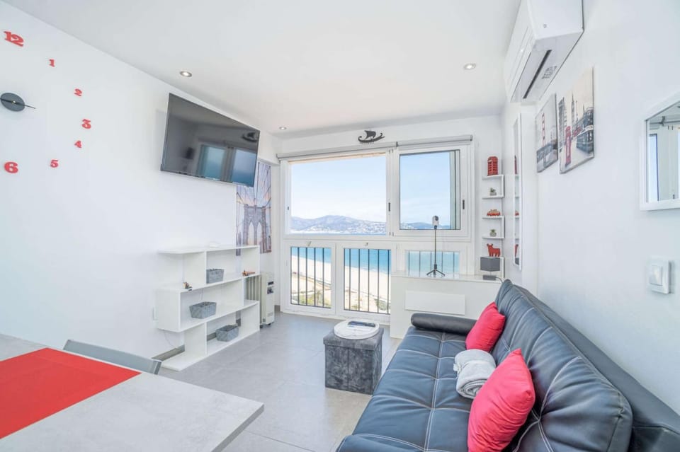 TV and multimedia, View (from property/room), Living room, Photo of the whole room, Seating area, Dining area