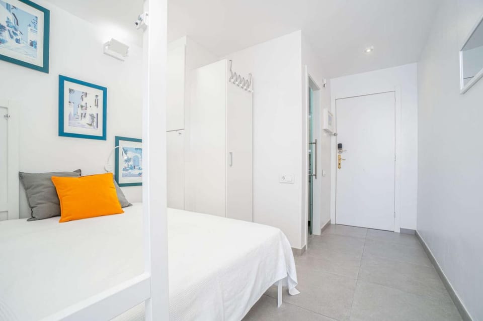 Bed, Photo of the whole room, Bedroom, wardrobe