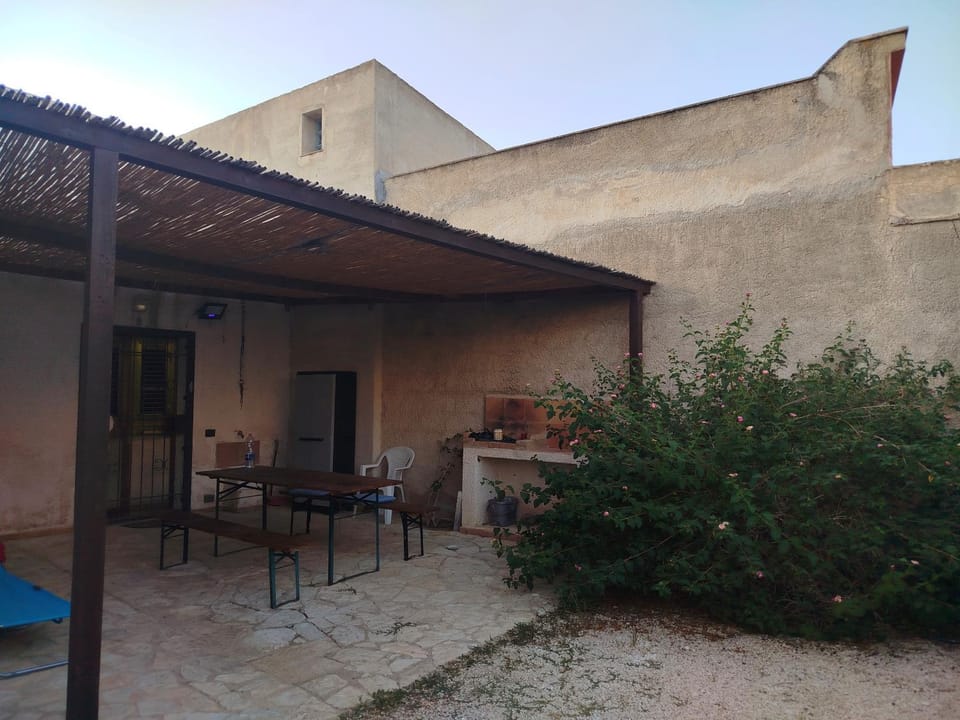 Patio, Garden, Dining area