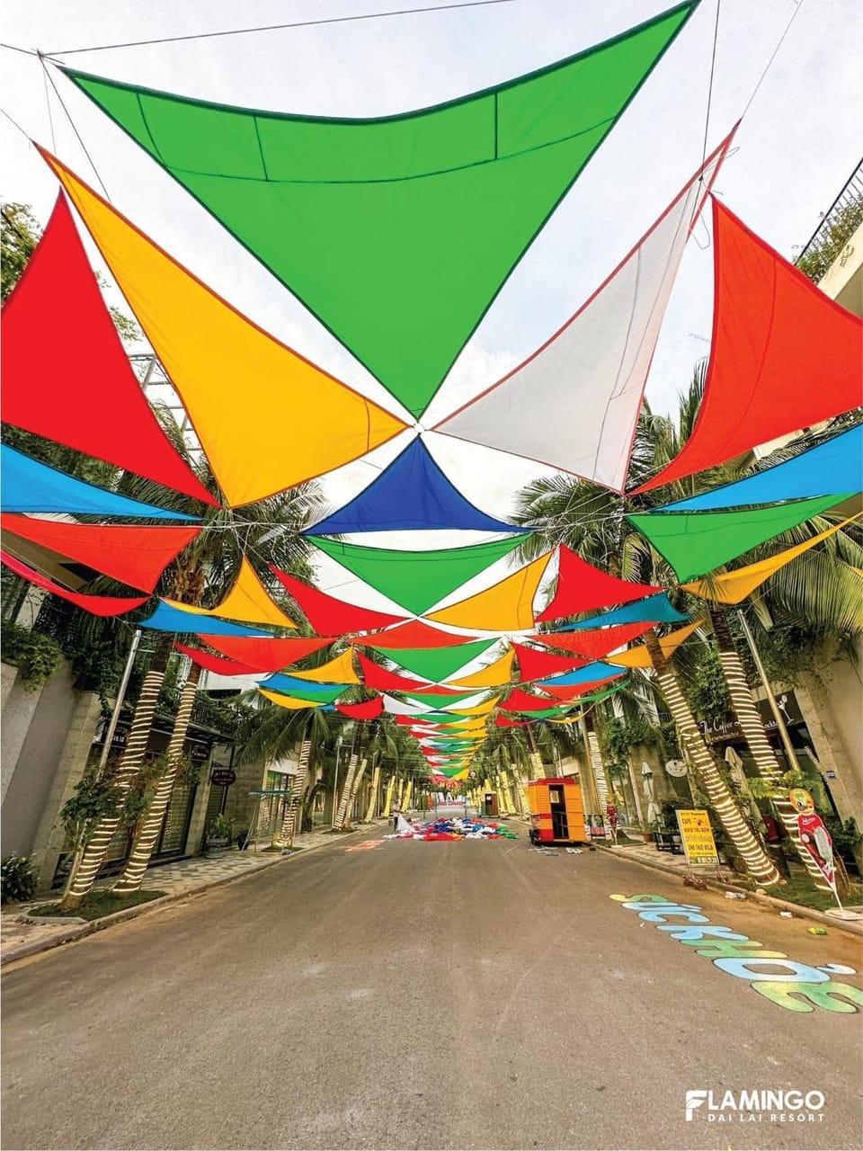 Day, Neighbourhood