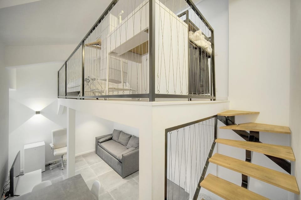 FRGK "24 AOUT 1 Mezzanine Bedroom Apartment Center Antibes AC WIFI HIGH SPEED " Apartment in Antibes