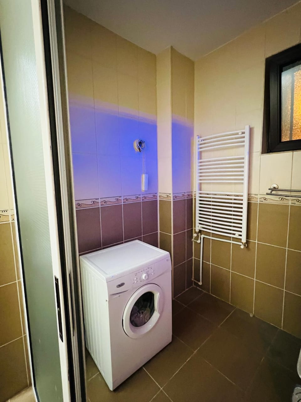 Bathroom, washing machine