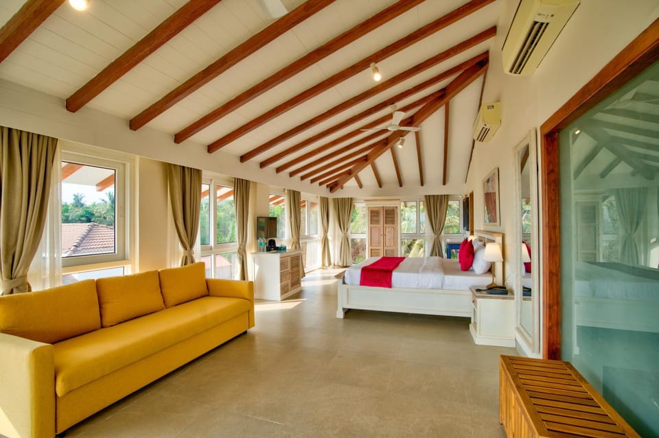 Bed, Living room, Photo of the whole room, Seating area, Bedroom, Pool view, Swimming pool