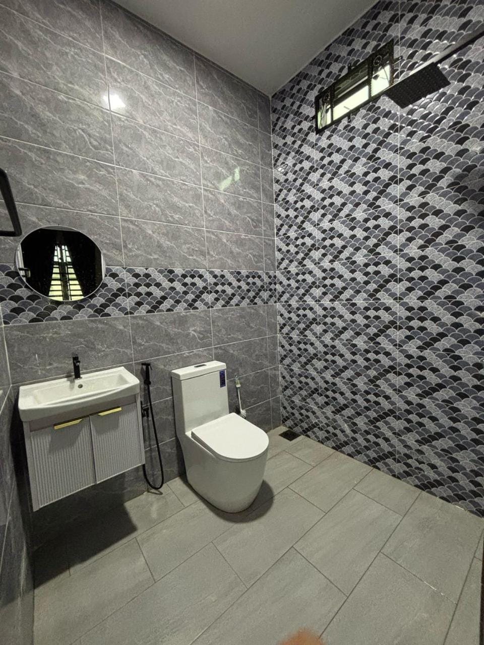 Shower, Toilet, Bathroom, bidet