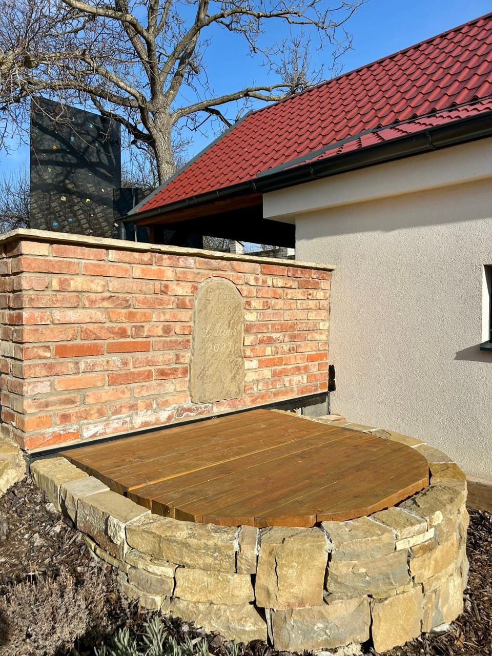 Property building, Day