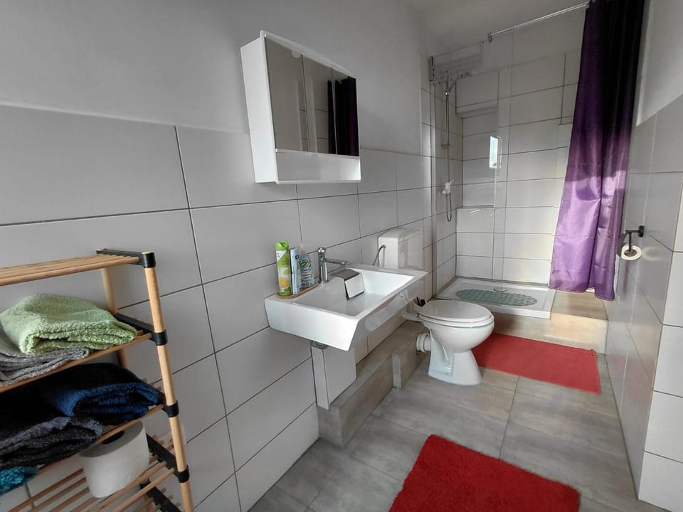 Ap 11 90qm 2 SZ bei Oschersleben und Helmstedt Apartment in Saxony-Anhalt, Germany