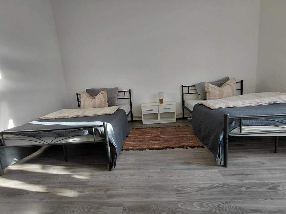 Ap 11 90qm 2 SZ bei Oschersleben und Helmstedt Apartment in Saxony-Anhalt, Germany