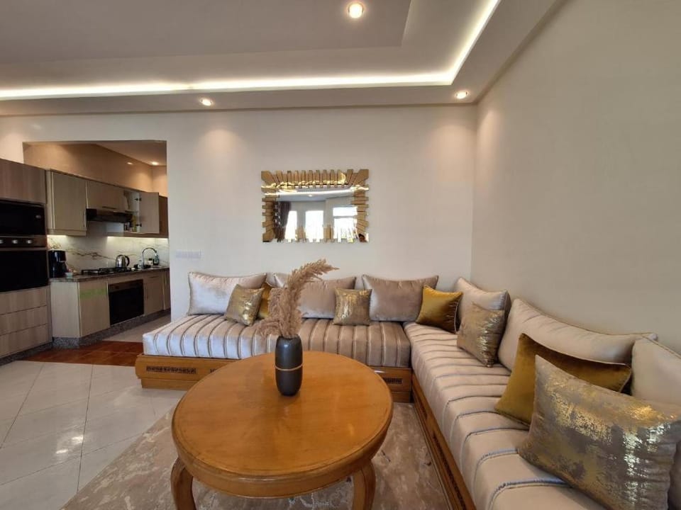 Séjour Malabata chic, Vue mer, Wifi, parking free, TGV Apartment in Tangier