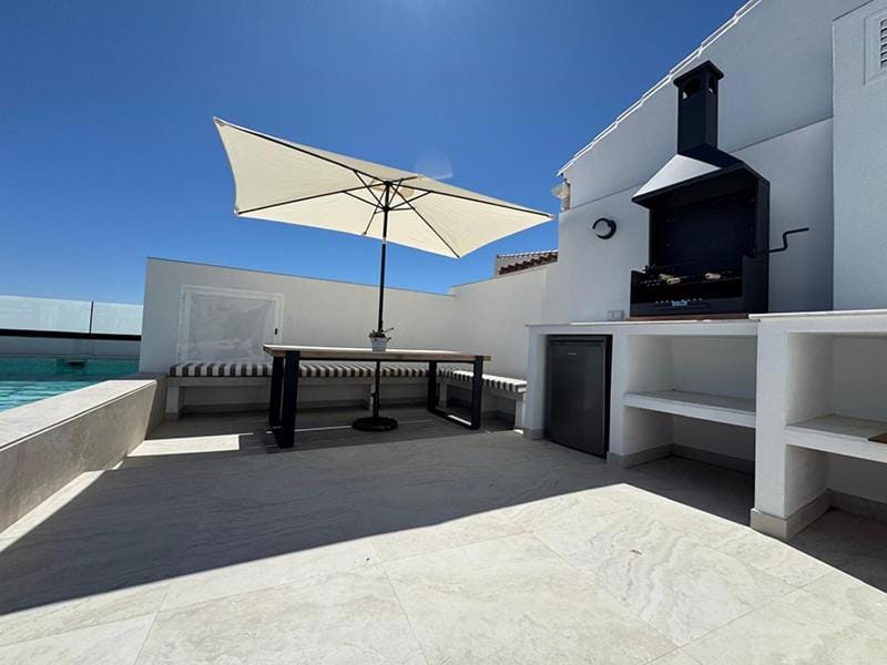 Balcony/Terrace, Evening entertainment