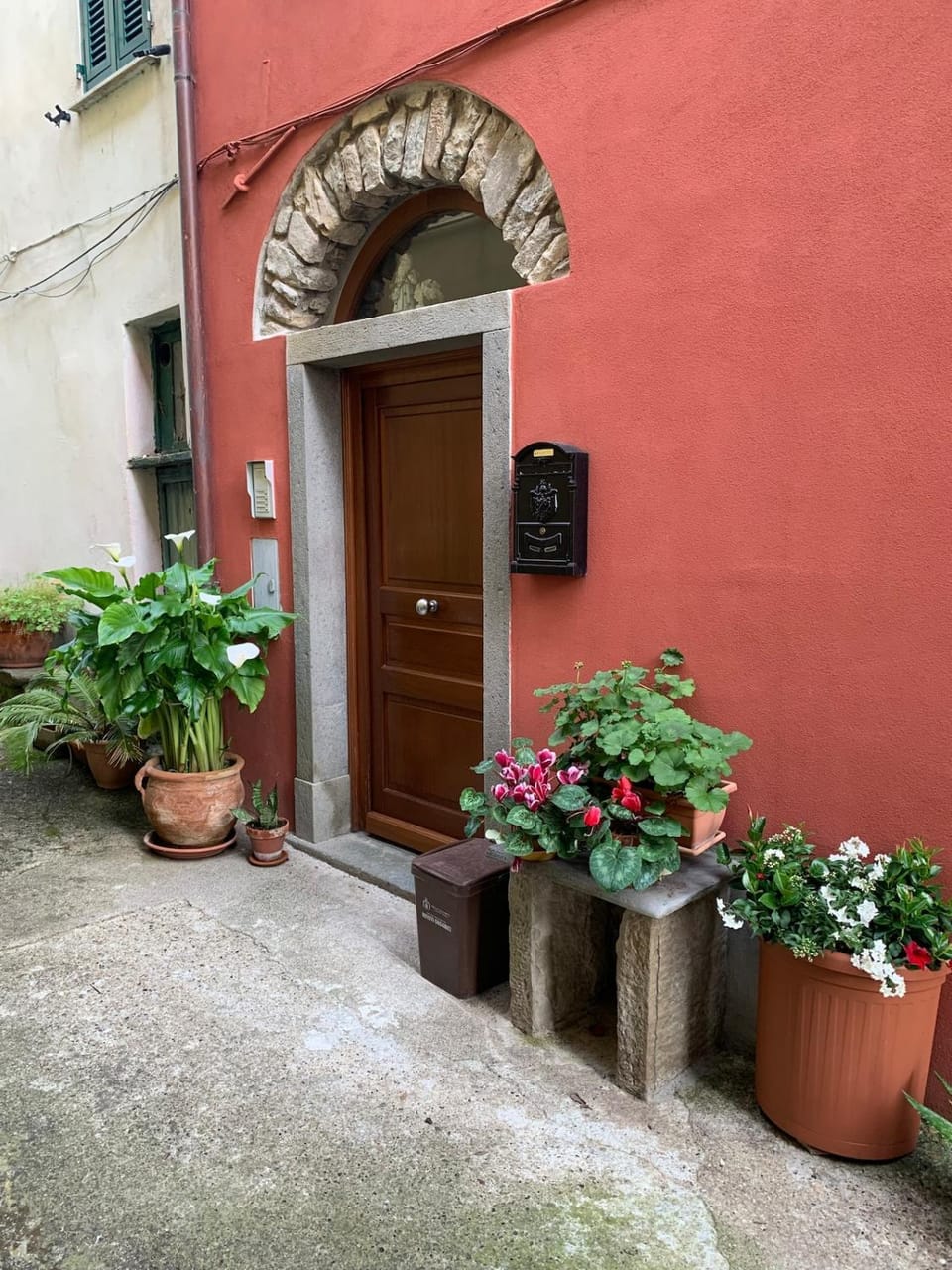 Property building, Facade/entrance