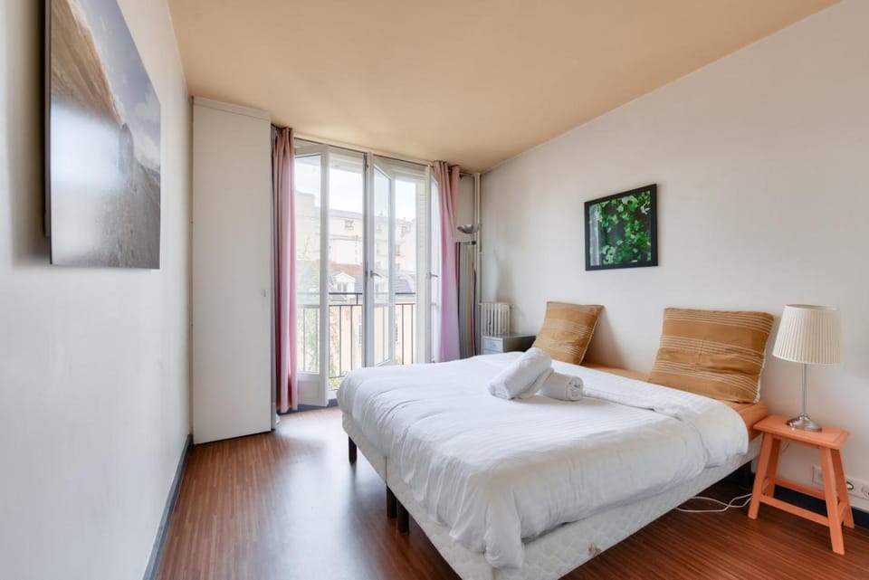 Stunning 2BR Flat near Place des Vosges Apartment in Paris