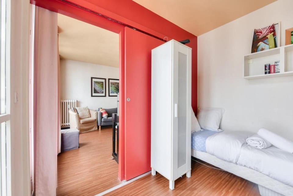 Stunning 2BR Flat near Place des Vosges Apartment in Paris