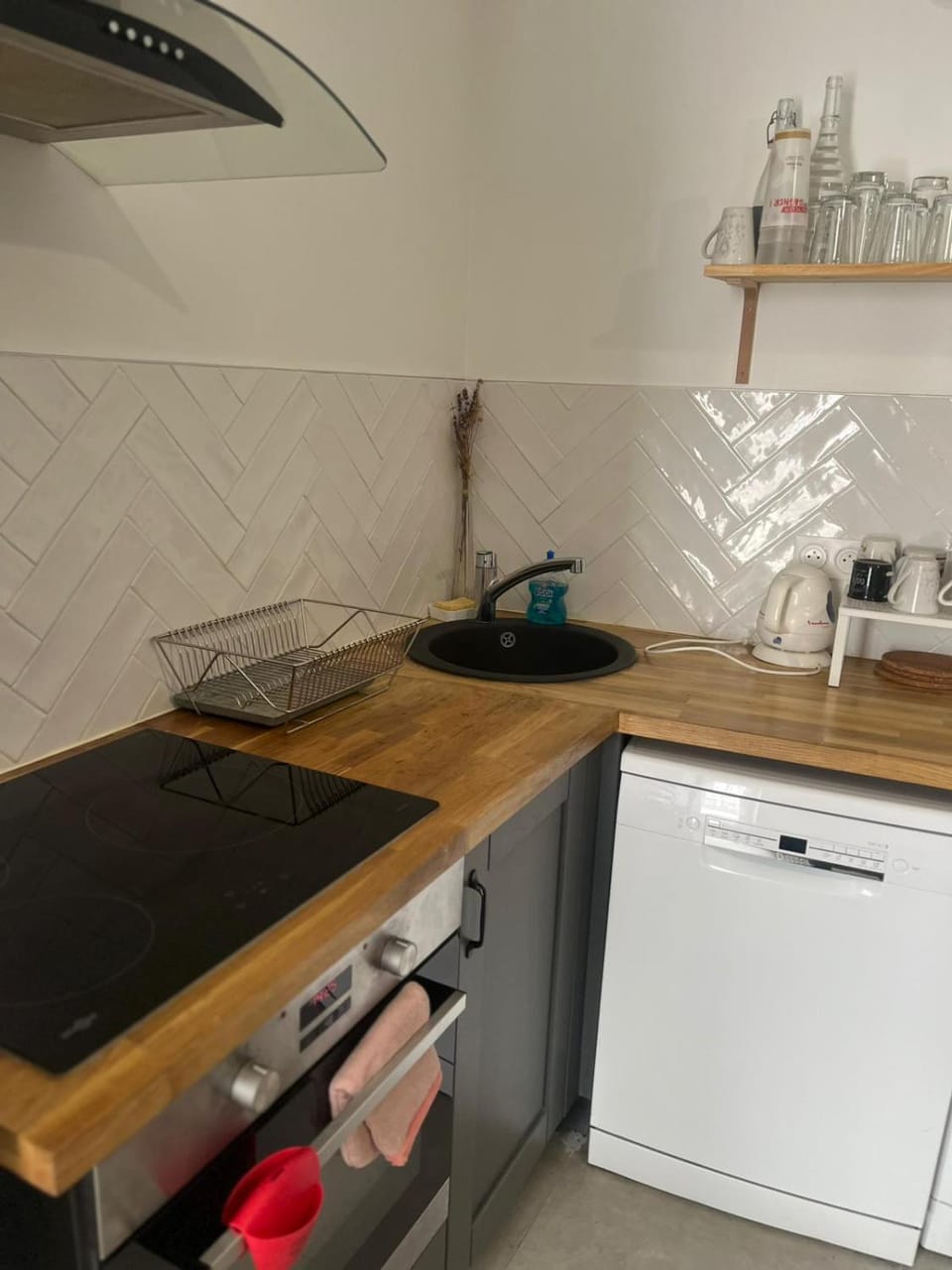 Kitchen or kitchenette, stove