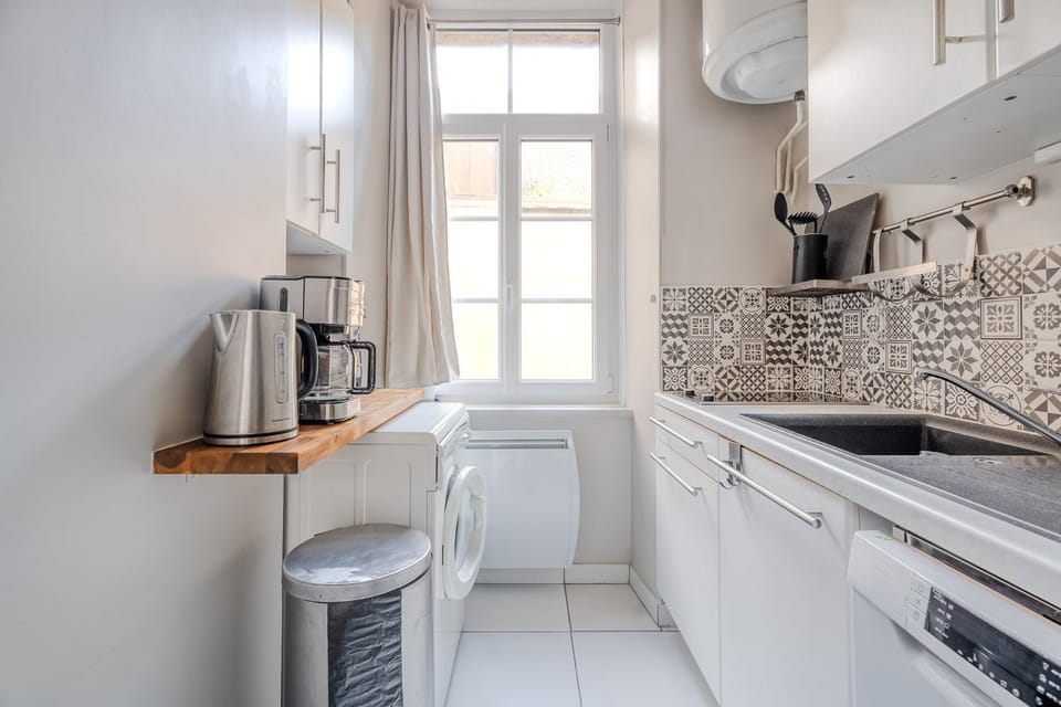 Studio contemporain - 50 mètres plage - proche centre Apartment in St-Malo