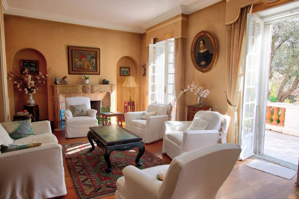 Communal lounge/ TV room, Living room