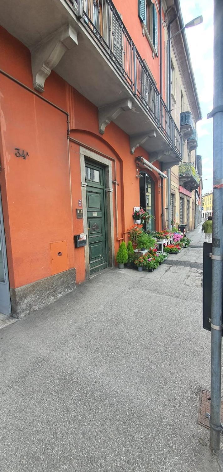 Property building, Neighbourhood